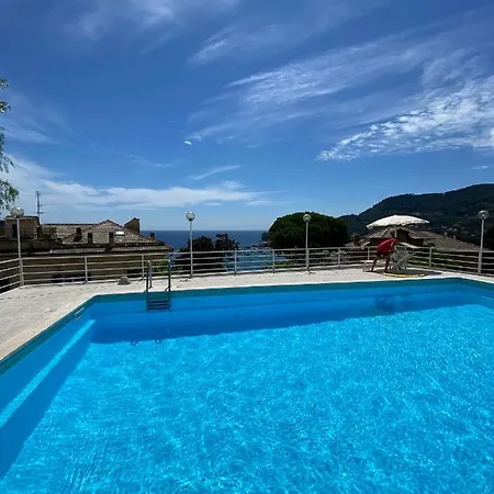 Oasi Di Tranquillita Con Piscina E Parcheggio Privato